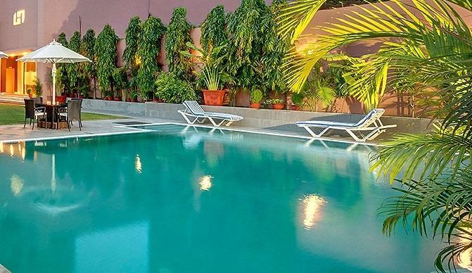 Hotel Hindusthan International, Варанаси Екстериор снимка
