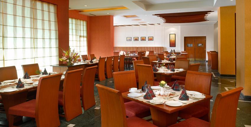 Hotel Hindusthan International, Варанаси Екстериор снимка