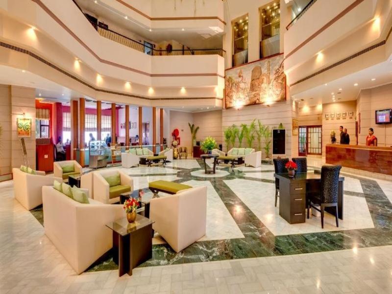 Hotel Hindusthan International, Варанаси Екстериор снимка