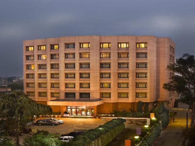 Hotel Hindusthan International, Варанаси Екстериор снимка