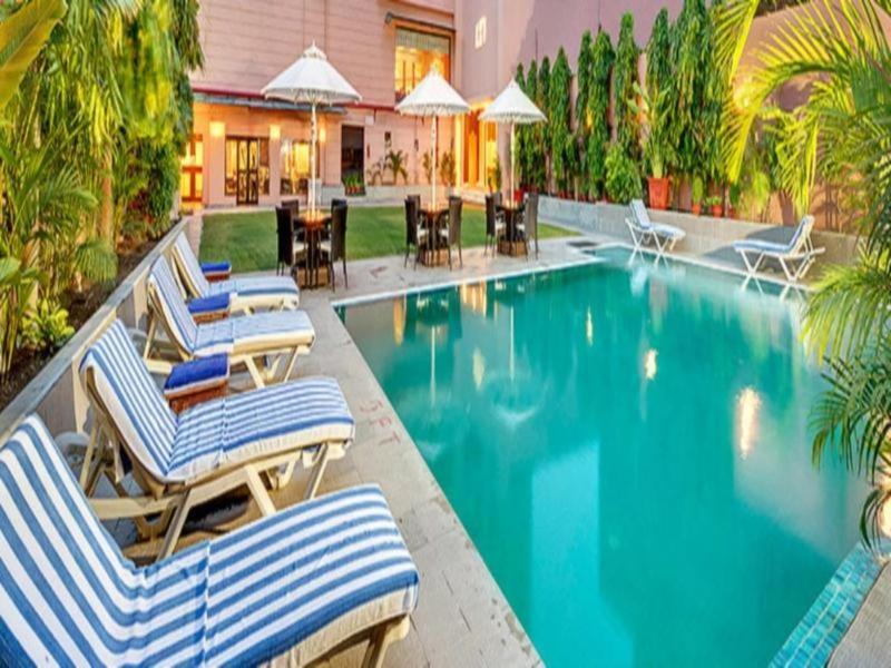 Hotel Hindusthan International, Варанаси Екстериор снимка