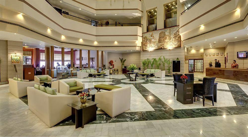Hotel Hindusthan International, Варанаси Екстериор снимка